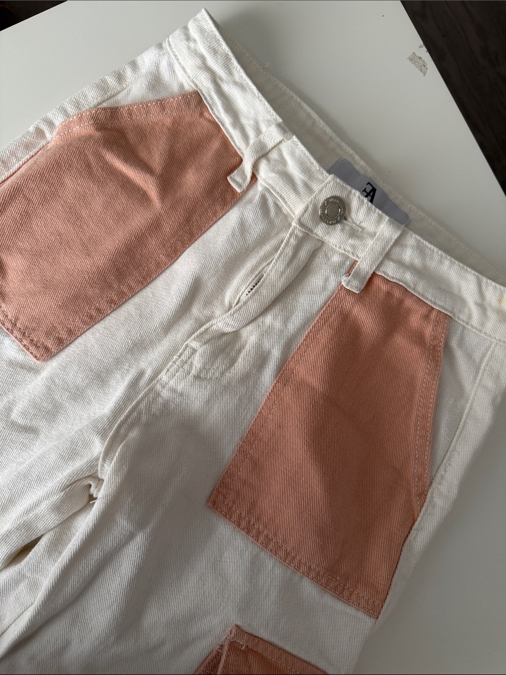 White Straight-Leg Women's Jeans with Peach Patch Pockets